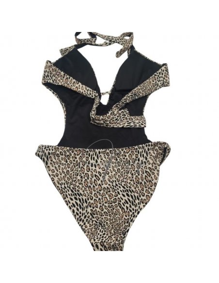 Kajal monokini + pareo-foulard chiffon